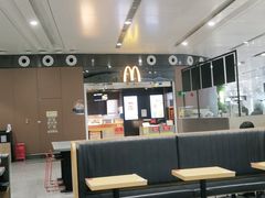 大堂-麦当劳(北京大兴机场二层国内到达(安检外)店)