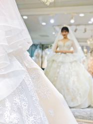 -艾慕婚纱礼服馆(和平店)