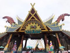 -七彩云南欢乐世界