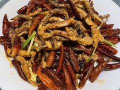 老干妈煸鱿鱼-吕氏疙瘩汤·私家菜馆(慈云寺店)