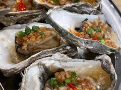 烤大蚝-正宗南铁拉叔沙煲螺·烧烤·秘制靓粥(南铁总店)