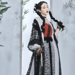 -盘子女人坊古装写真摄影(厦门总店)