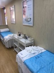 -痘院士专业祛痘皮肤管理