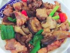 -时尚MEGO商业广场(华新地铁店)