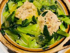 蟹粉狮子头-镇扬菜馆