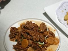爆炒腰花-闫府私房菜·百年鲁菜(恒隆店)