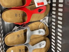 -唯品会(北京国瑞城店)