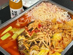 -在巷子里的烤肉店·螺蛳粉烤鱼·牛蛙(和美城店)