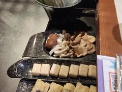 -新哥老官·畅吃123·美蛙世界(苏宁广场店)