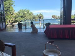 -亚龙湾喜来登·美景台大堂吧