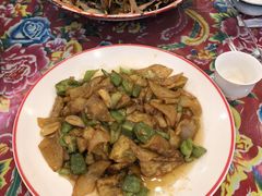 -闯关东东北农家菜(崂山石老人店)
