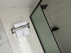 -网鱼电竞酒店(深圳福田石厦地铁站店)