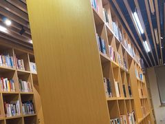 -漕河泾街道图书馆(漕河泾社区文化活动中心店)