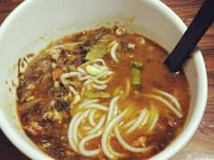 酸辣小锅米线-茶花妹子云南餐厅(传媒大学店)