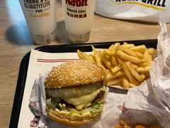 -The Habit Burger Grill 哈比特汉堡(复兴soho店)