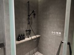 -上海虹桥中心爱琴海亚朵S酒店