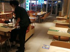 -老乡鸡(上海白玉兰广场店)