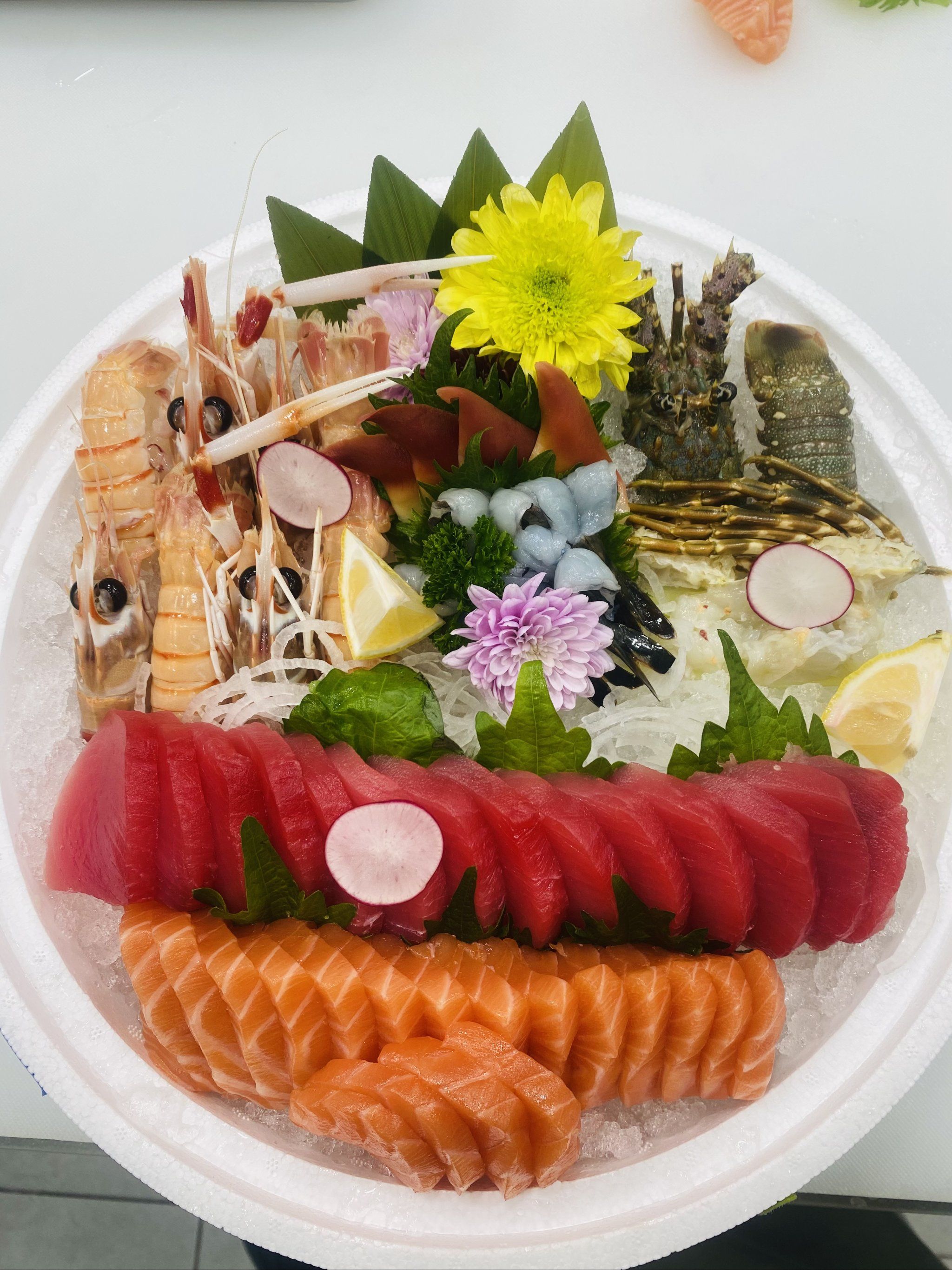 三文鱼拼盘来袭