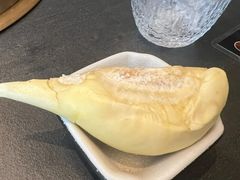 -铭牛烧肉·和牛海鲜自助(高新月牙湖店)