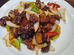 焦熘牛肉-巴依老爷新疆餐厅