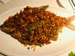 干烧武昌鱼-莲餐厅·湖北菜·藕汤是头牌(愚园路店)