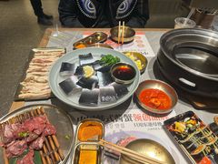 -草家酱蟹炭火烤肉店(珲春南路一店)