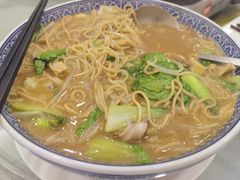 -榕树下海鲜馆(坪山路店)