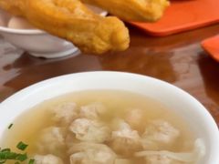 -张阿三馄饨店