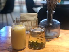 -POKEE VIA&Brunch·维娅(重庆来福士店)