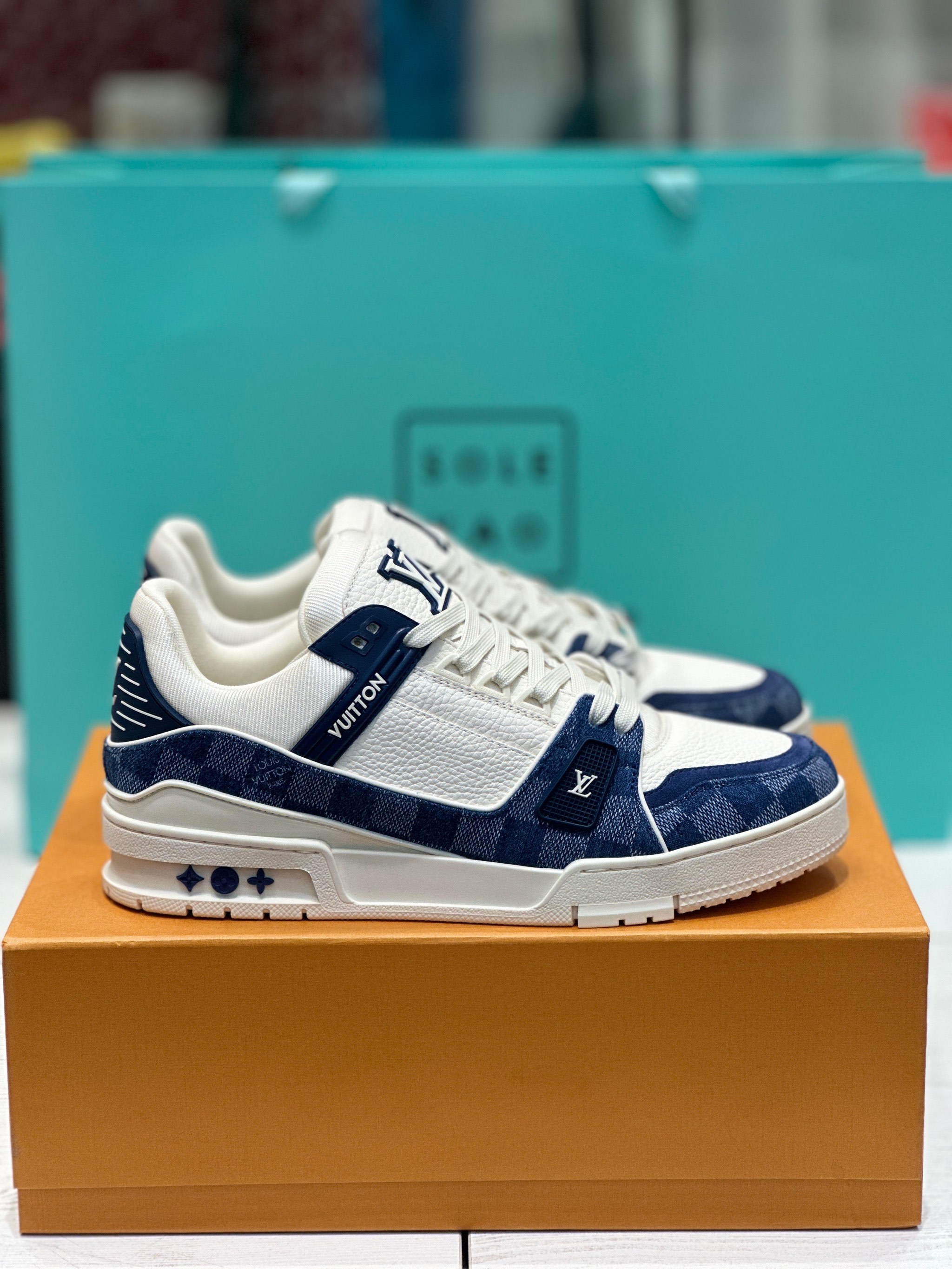 lv trainer 白蓝牛仔棋盘格