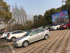 -野生动物园-停车场