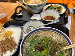 -云阿蛮云南生烫牛肉米线(奉贤路店)