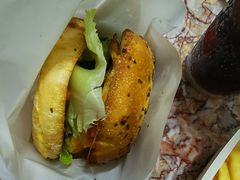 -必胜客(华南摩尔店)