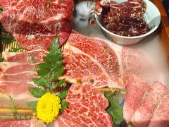 -山川小町·极番烧肉(新地假日广场店)