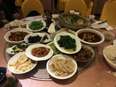 -假日花园主题餐厅