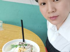 -灵山卢梅燕粉店