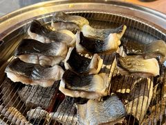 -围炉肉舍•炭烤活鳗•丹东海鲜烤肉(步行街店)