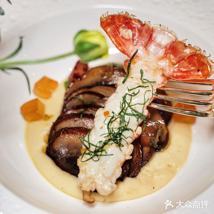 和平饭店华懋阁新菜上市 & 源于1930复古菜单