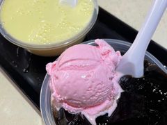 龟苓膏加雪糕-百花传统甜品店(原址店)