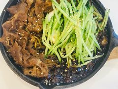 铁板牛肉炸酱面-炒码先生·韩餐炸鸡披萨(西塔店)