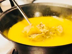 -鲜入围煮花胶鸡海鲜火锅