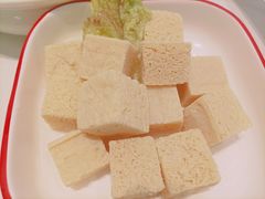 -洪氏嗨捞·广东猪肚鸡·椰子鸡火锅(西咸万象城店)