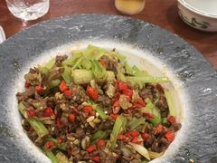 -湖南人家湘菜馆(镇江路店)