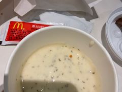 -麦当劳(上海虹桥站30B检票口楼上)