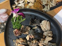 -一朵菌·野生菌探索家火锅(南亚店)