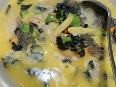 -帅巴人舅母子腊蹄民俗村