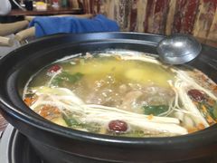 -陆记牛庄·碳锅龙虾烧烤(爱上花园店)