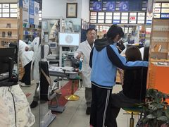 -豪门视光·星趣控·蔡司依视路眼镜代理商(中央大街店)