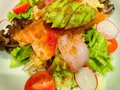 牛油果海鲜色拉-Tuna maki寿司(园区永旺店)