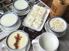 香滑凤凰奶-周大娘牛乳(旧寨古村总店)